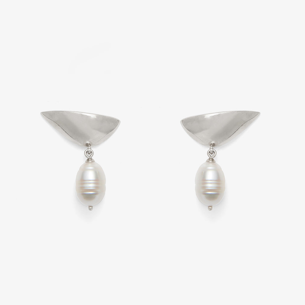 Pearl Lobe Earring in Silver