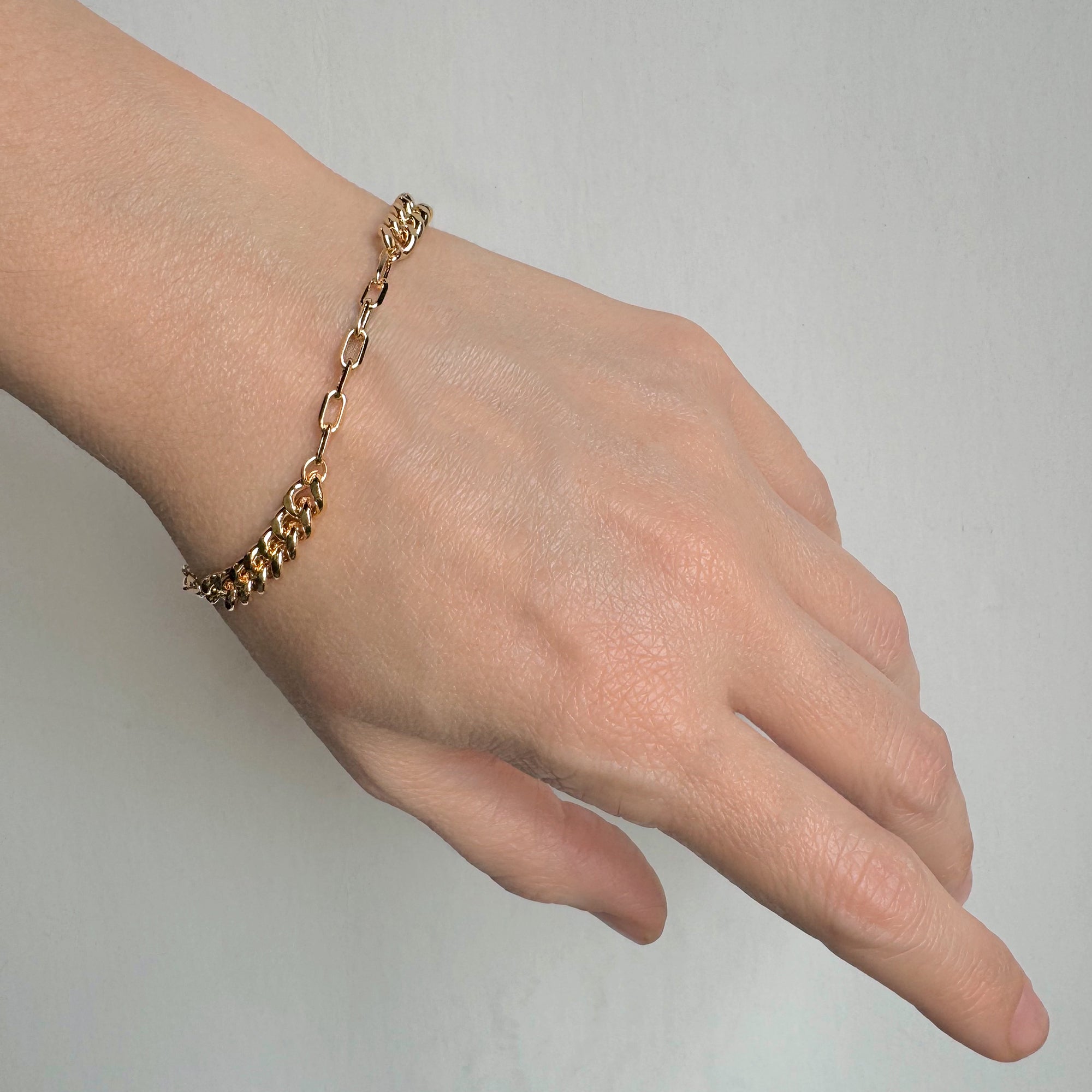 Trace Bracelet in Gold