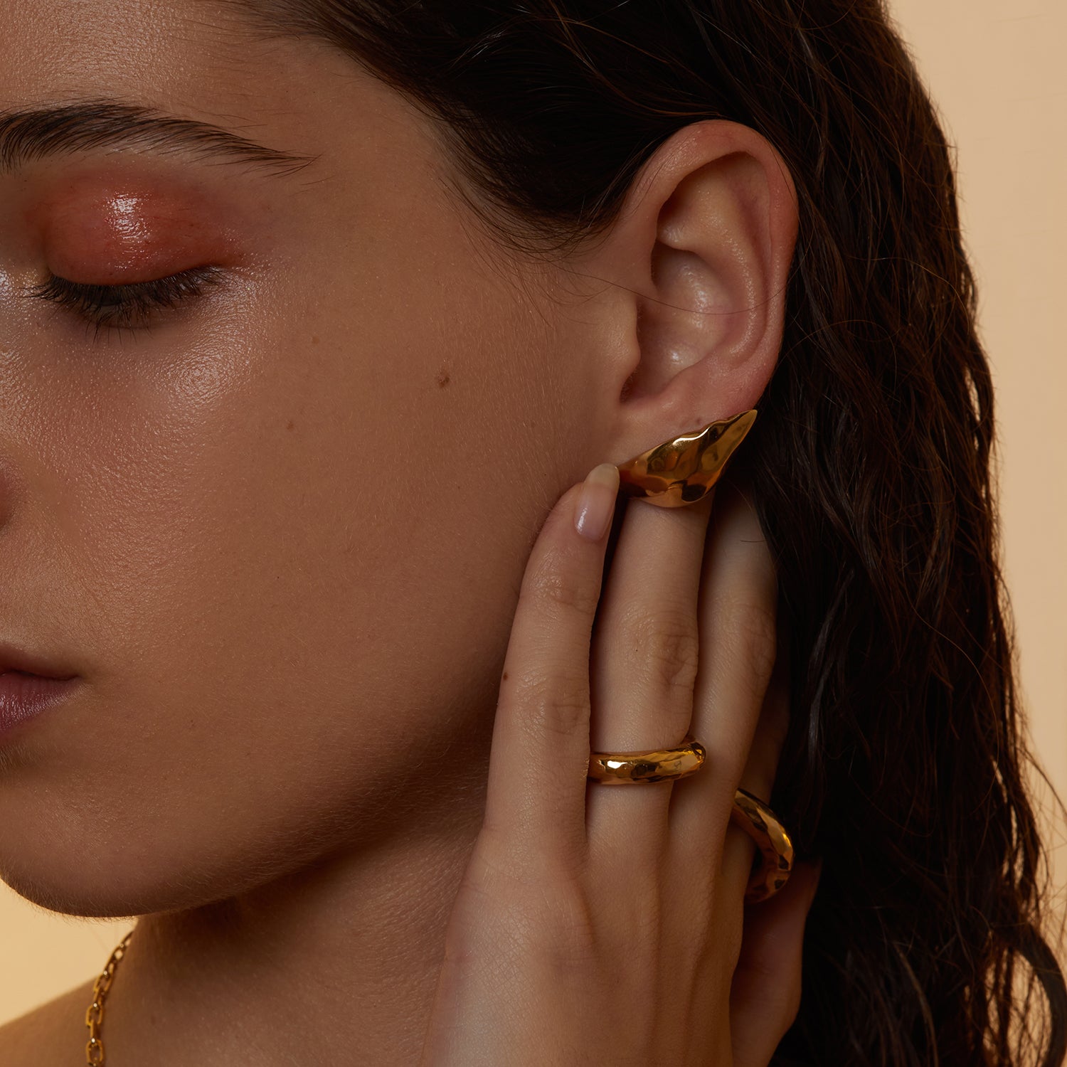 Ripple Lobe Earring in Gold