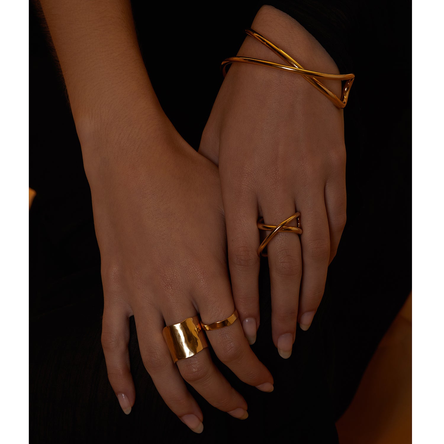 Lady Grey Torsion Cuff in Gold