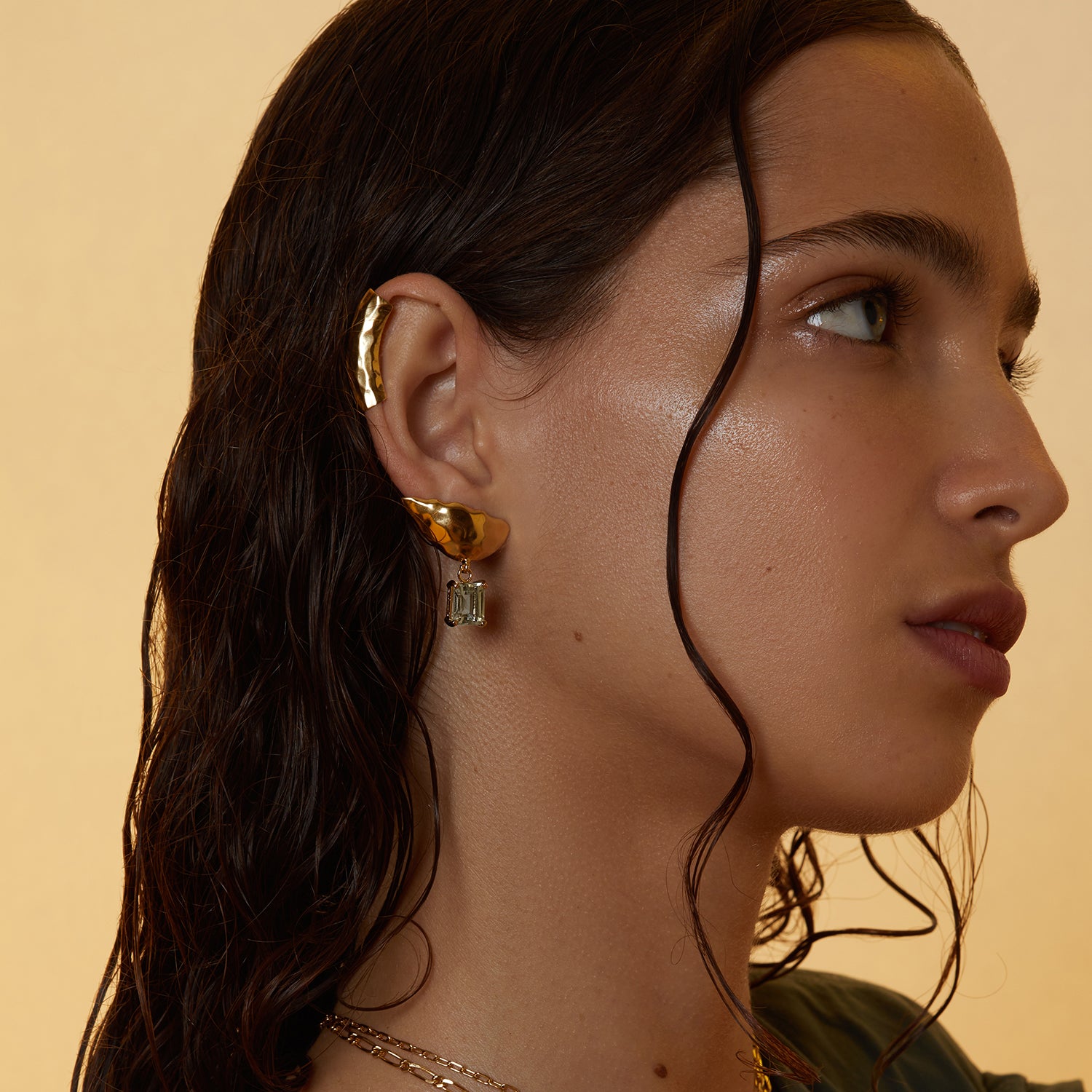 Drop Lobe Earring in Gold