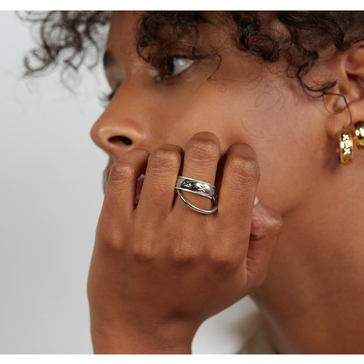 Diamond Cut Interlock Ring in Silver