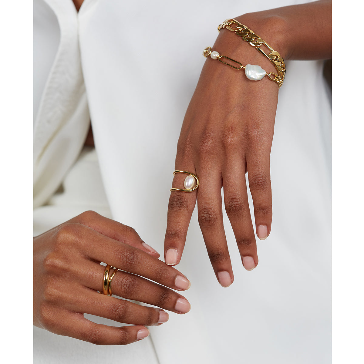 Pearl Swerve Ring in Gold