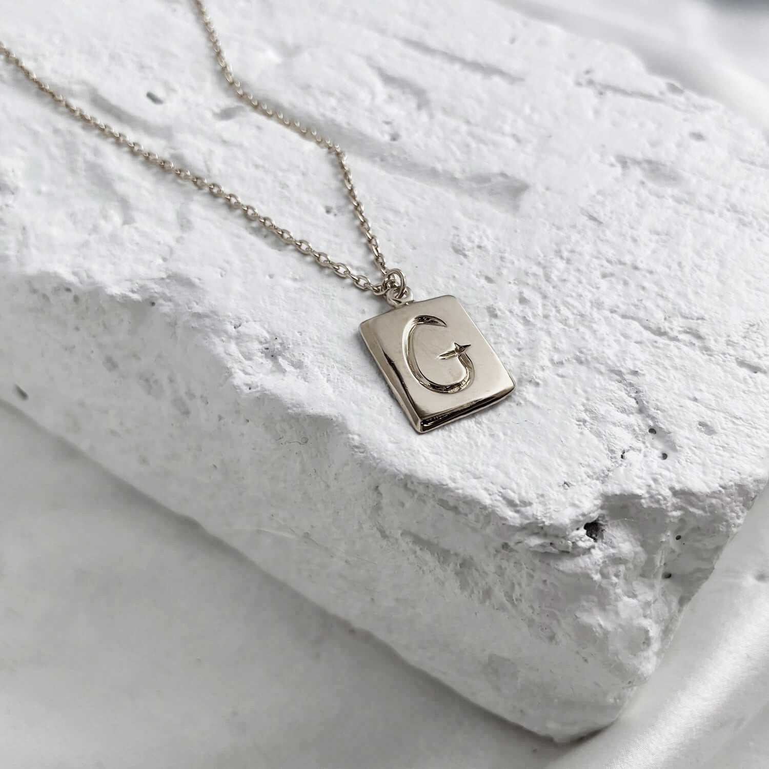 Scrawled Initial Pendant in Silver G