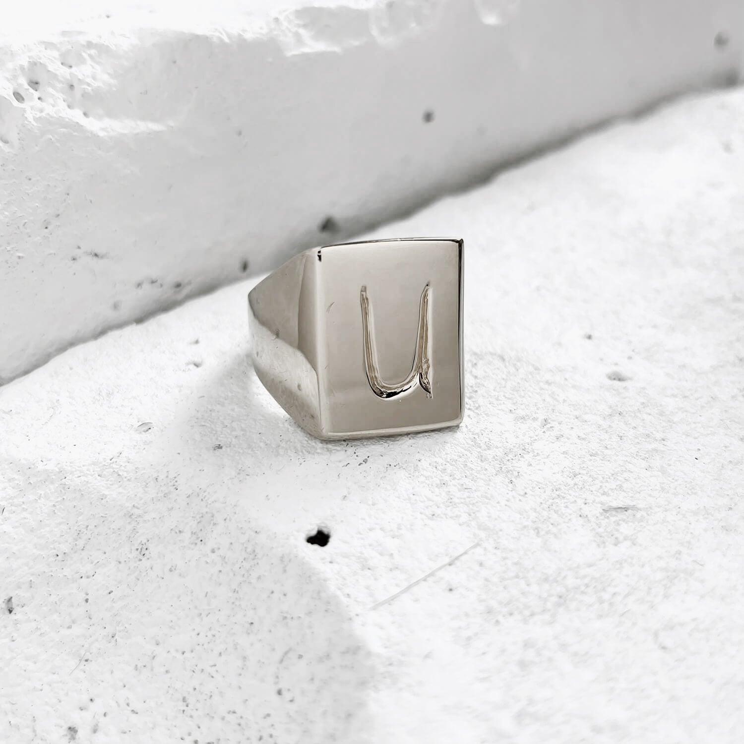 Scrawled Initial Ring in Silver U