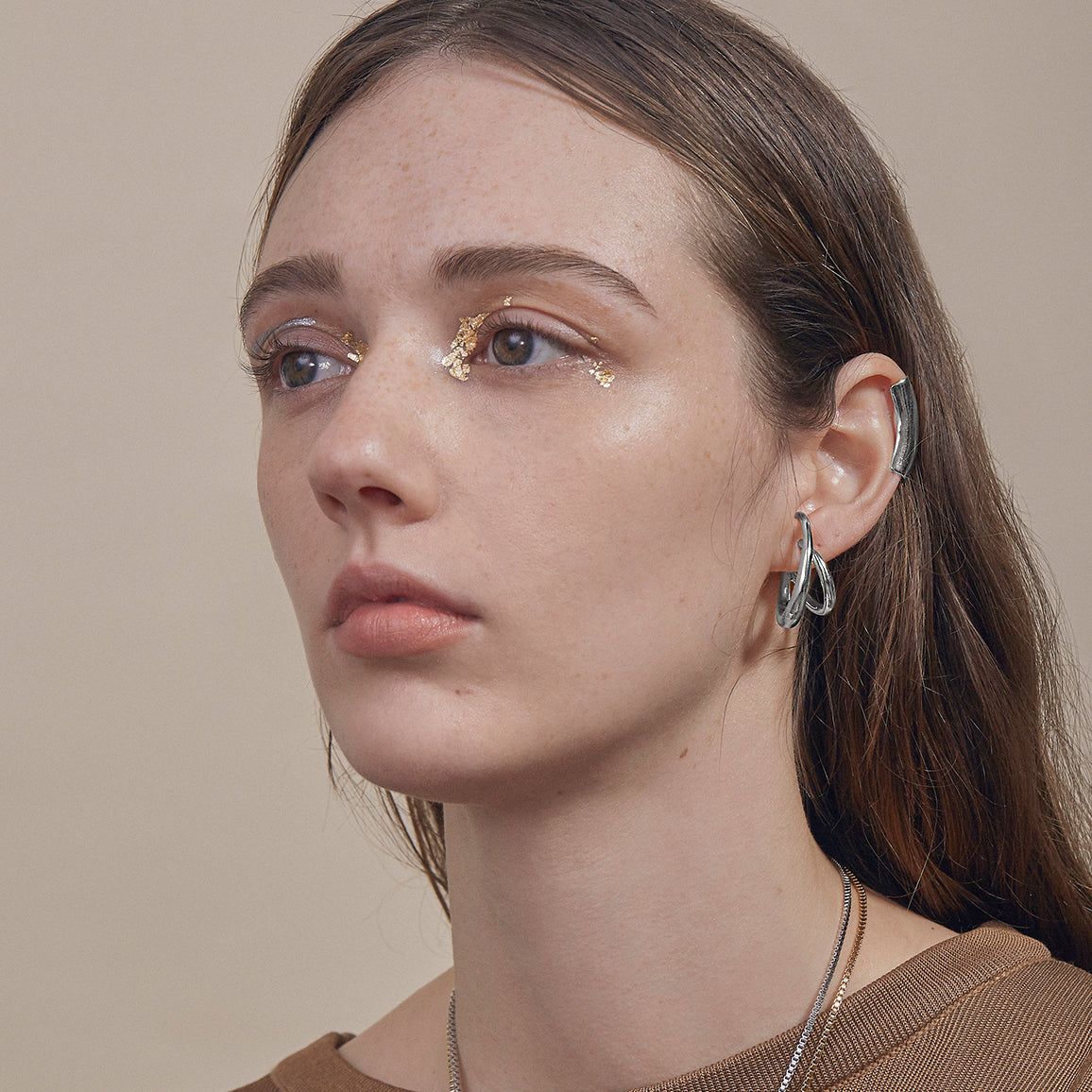 Roam Earrings in Rhodium