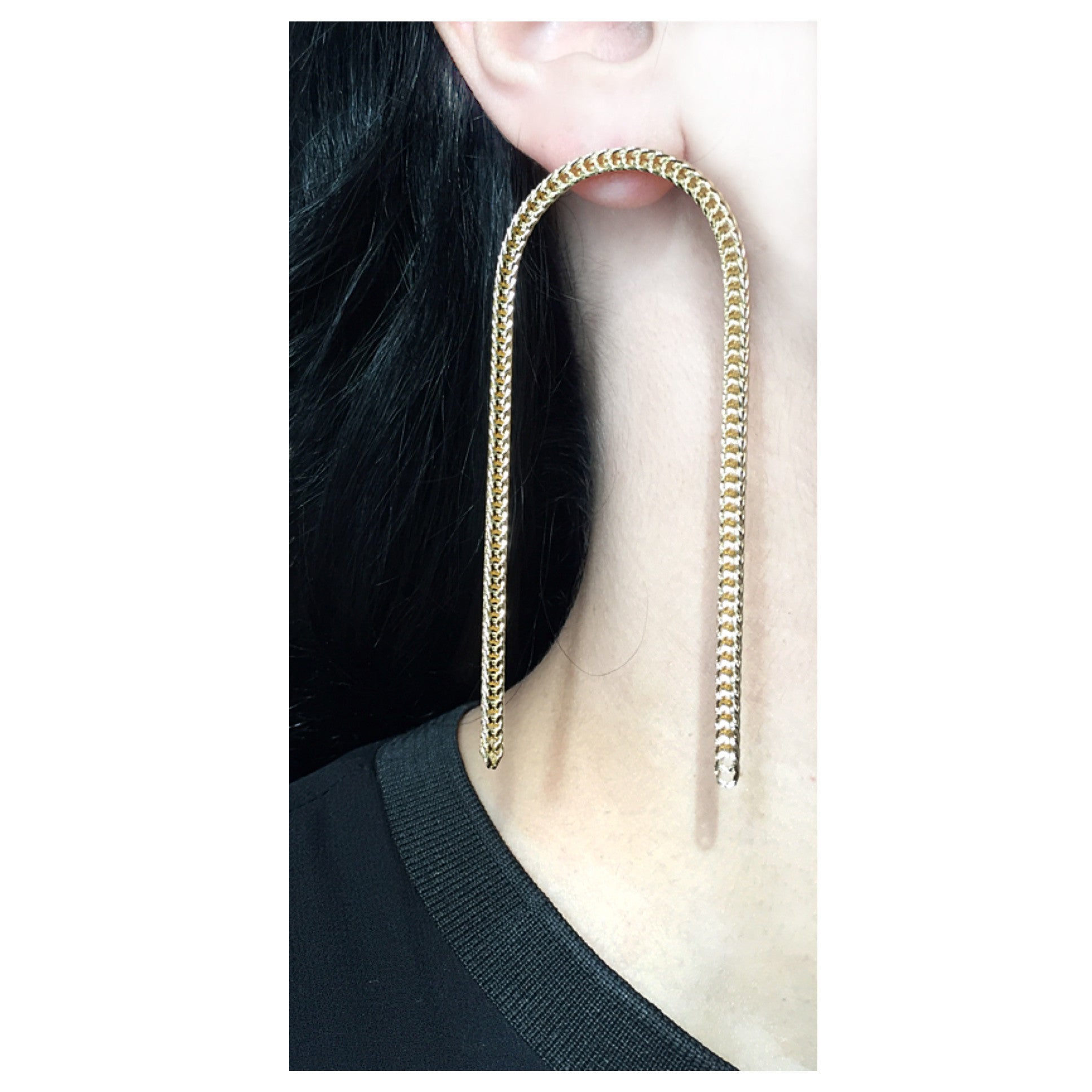 Lady Grey Fox Tail Chain Earring in Gold