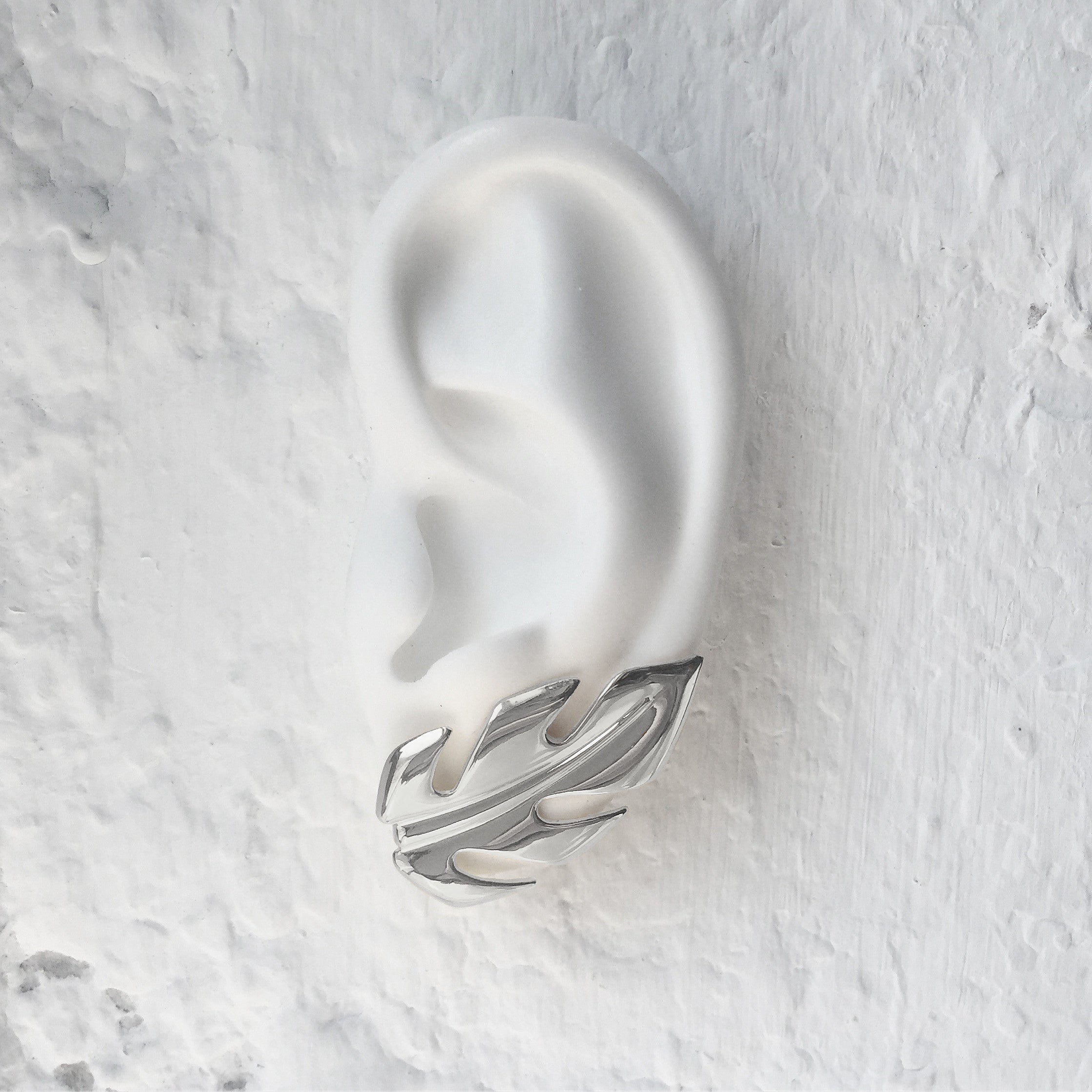 lady Grey Jewelry Stera Ear Crawler in Silver