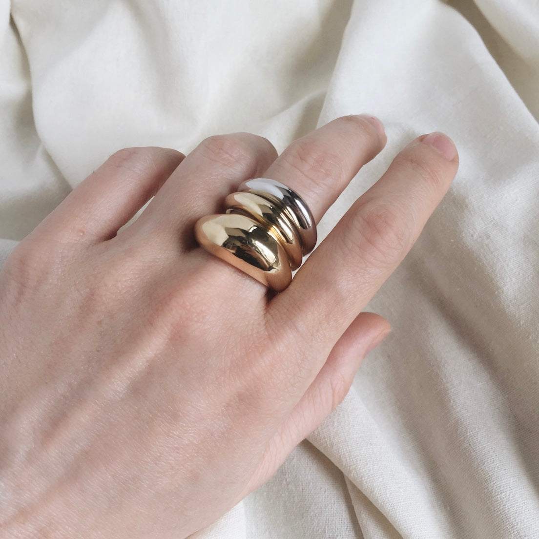 Organic Ring in Gold